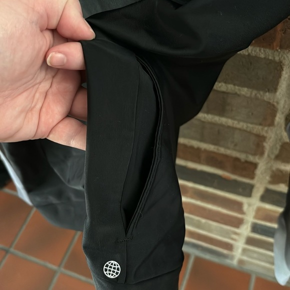 Women’s Adidas Full Zip Hooded Jacket, Size Med - Picture 3 of 6